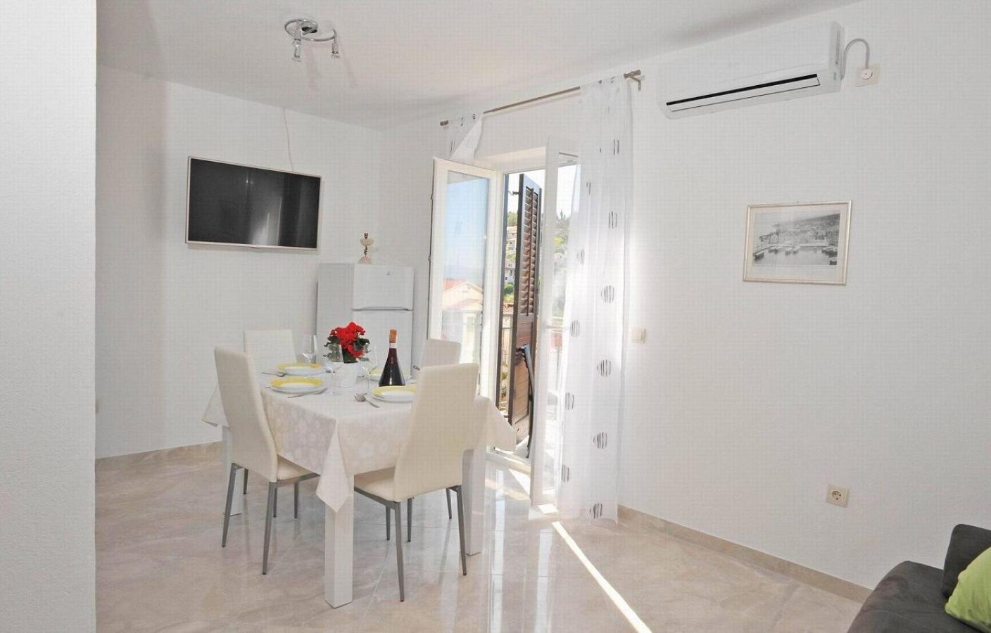 סוטיבאן Apartment Mato מראה חיצוני תמונה